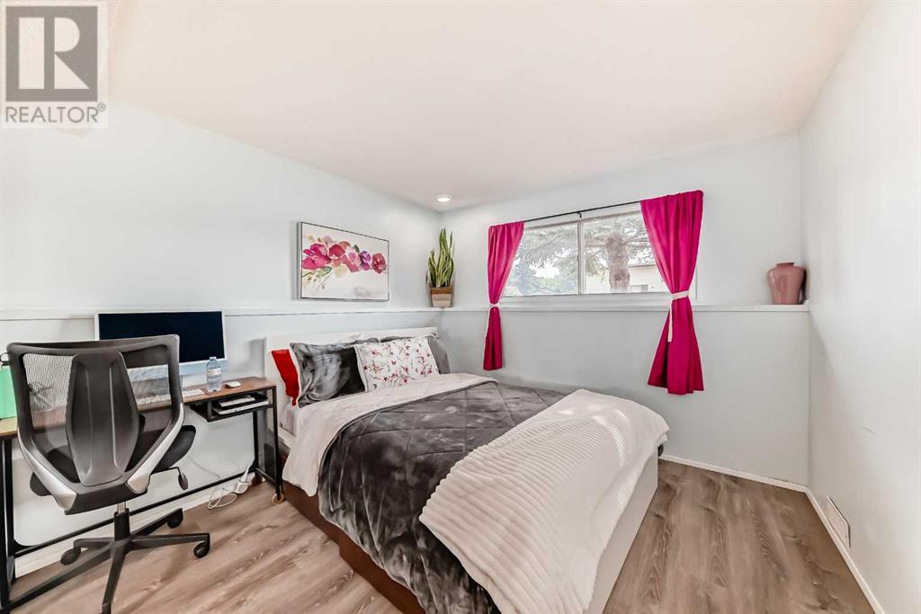 124 Pinehill Road NE, Calgary, Alberta