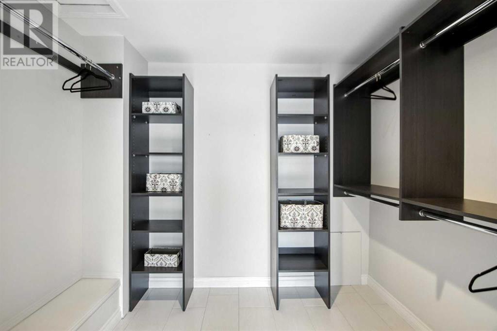 Single Family House for Sale in    Street NW Varsity Calgary 