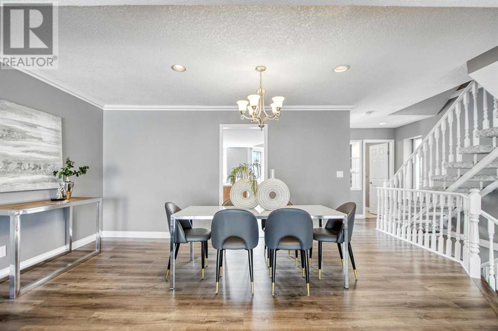 Single Family House for Sale in    Street NW Varsity Calgary 
