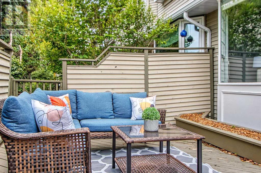 Single Family House for Sale in    Street NW Varsity Calgary 