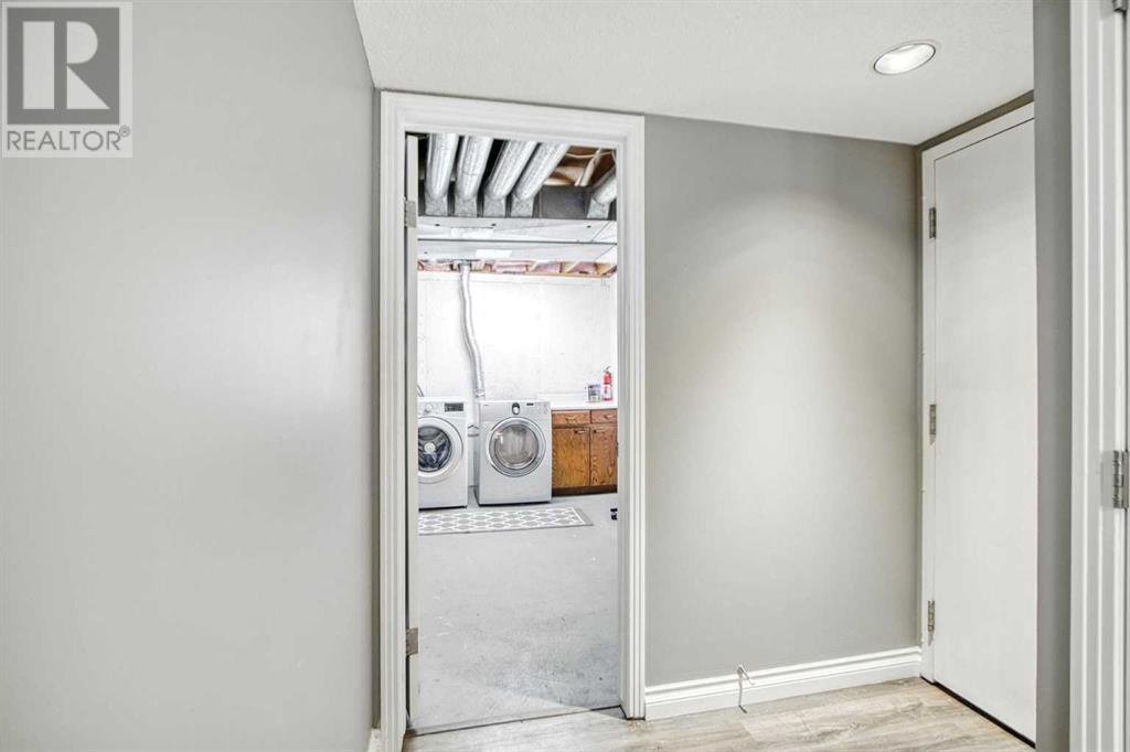 Single Family House for Sale in    Street NW Varsity Calgary 