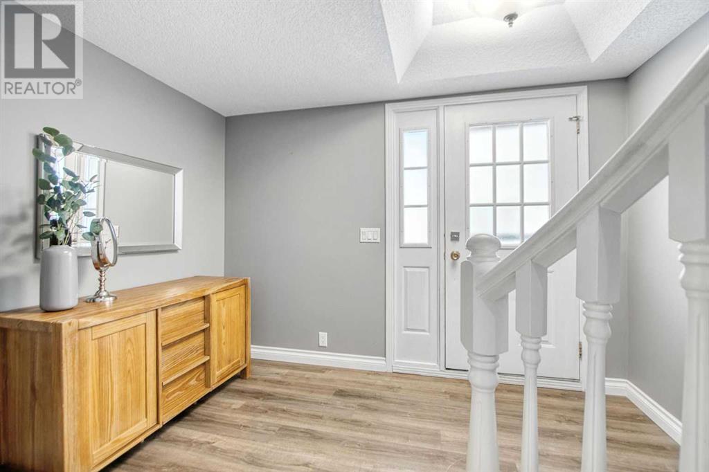 Single Family House for Sale in    Street NW Varsity Calgary 