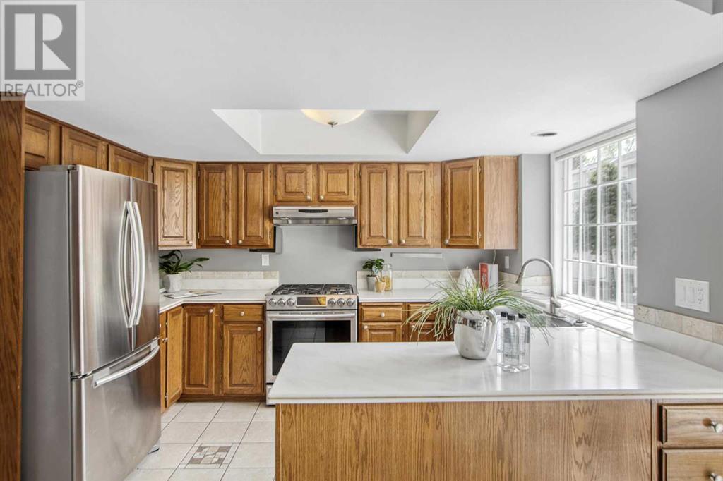 Single Family House for Sale in    Street NW Varsity Calgary 
