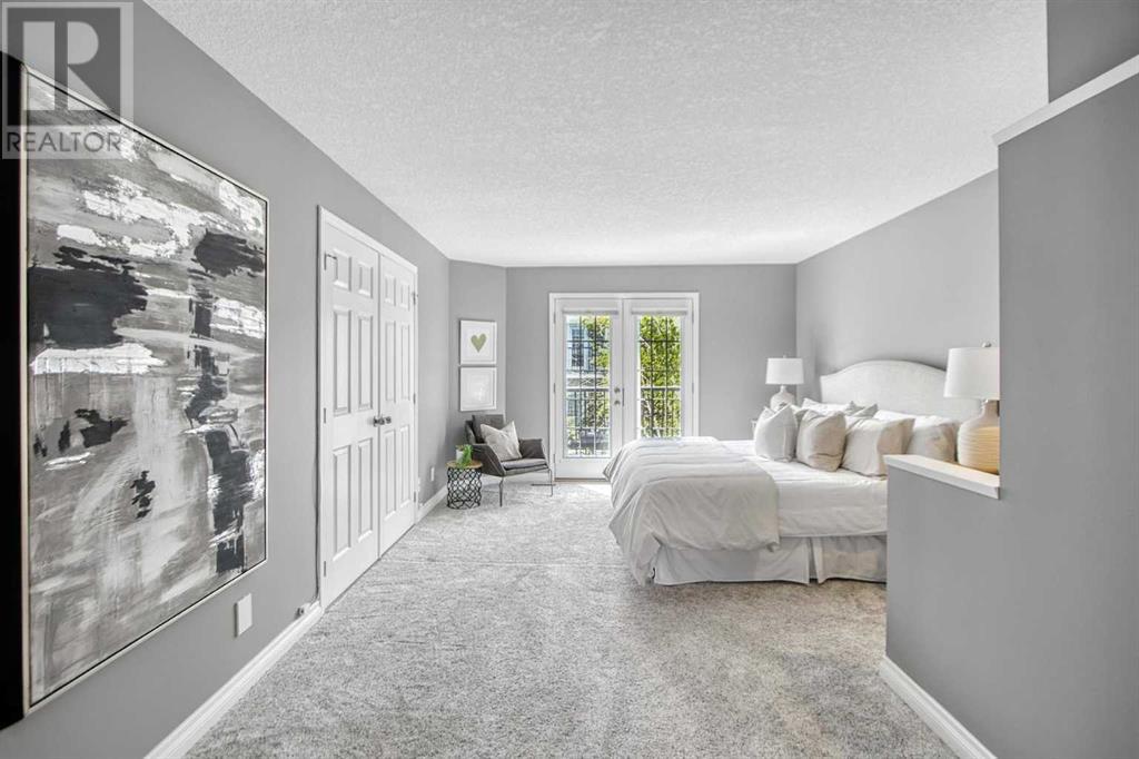 Single Family House for Sale in    Street NW Varsity Calgary 