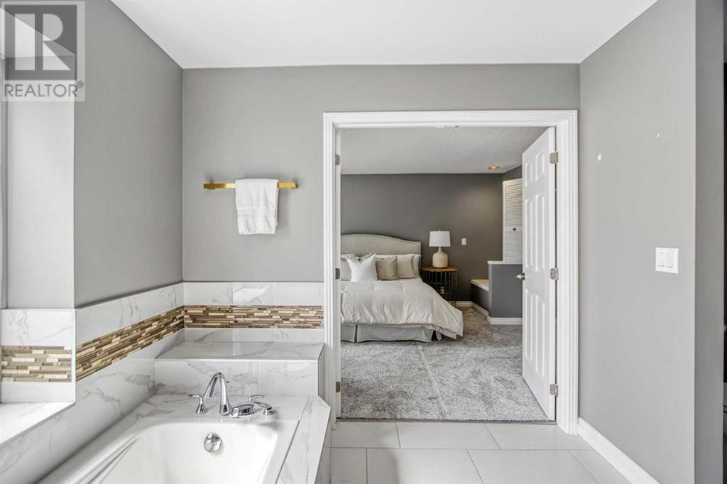 Single Family House for Sale in    Street NW Varsity Calgary 