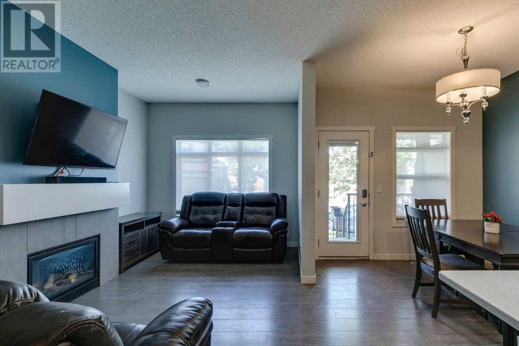Single Family House for Sale in  Copperpond Landing SE Copperfield Calgary 