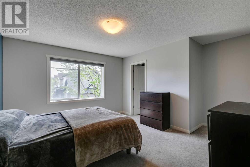 Single Family House for Sale in  Copperpond Landing SE Copperfield Calgary 