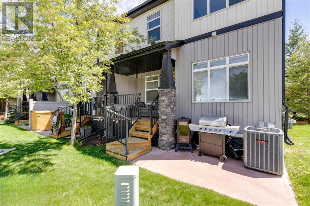 Single Family House for Sale in  Copperpond Landing SE Copperfield Calgary 