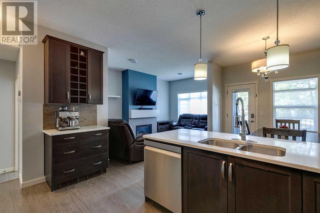 Single Family House for Sale in  Copperpond Landing SE Copperfield Calgary 