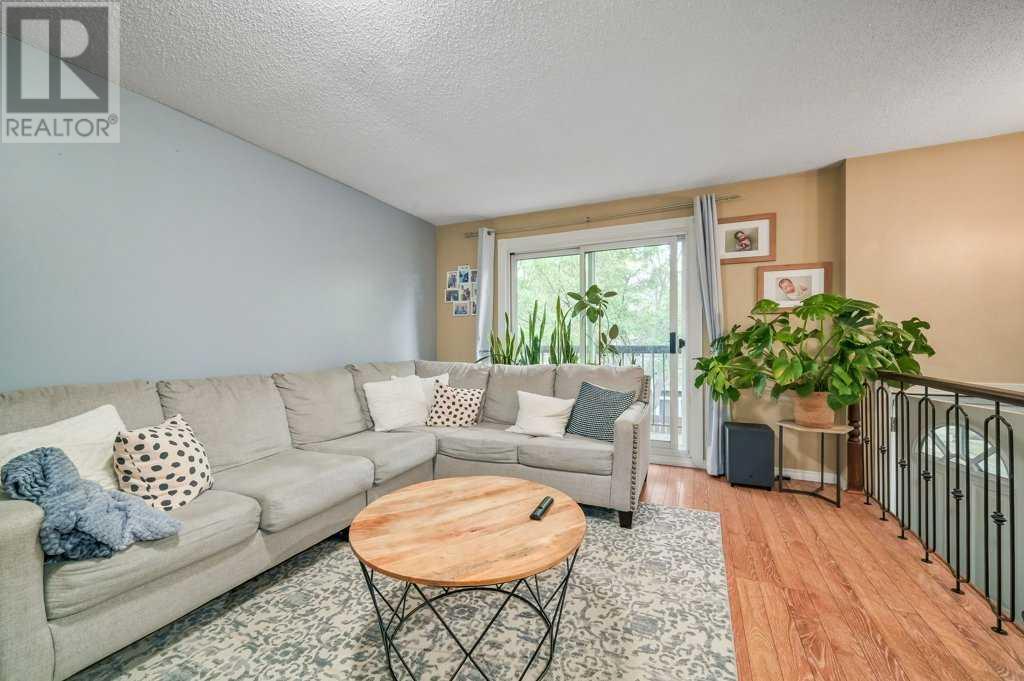 Single Family House Bi-level for Sale in    Street NE Huntington Hills Calgary 