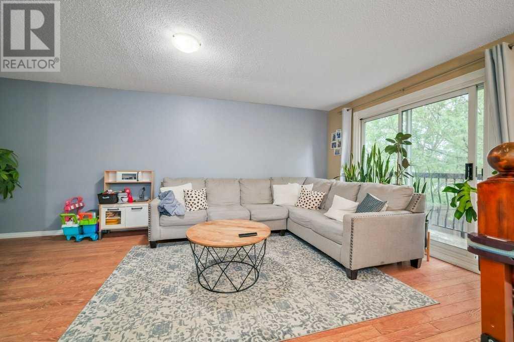 Single Family House Bi-level for Sale in    Street NE Huntington Hills Calgary 