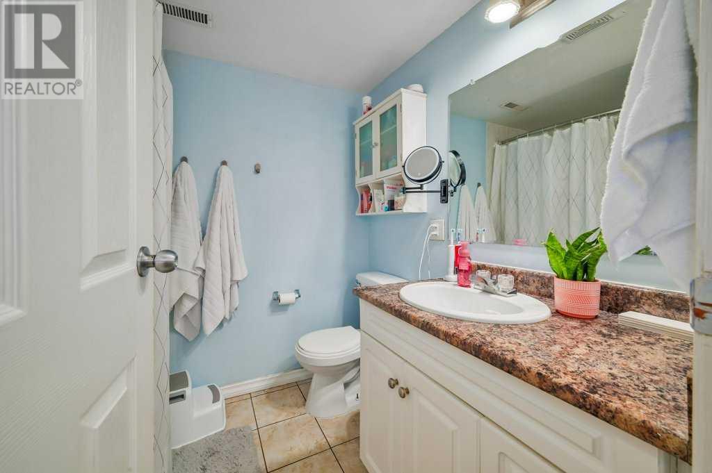 Single Family House Bi-level for Sale in    Street NE Huntington Hills Calgary 