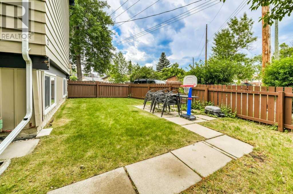 Single Family House Bi-level for Sale in    Street NE Huntington Hills Calgary 