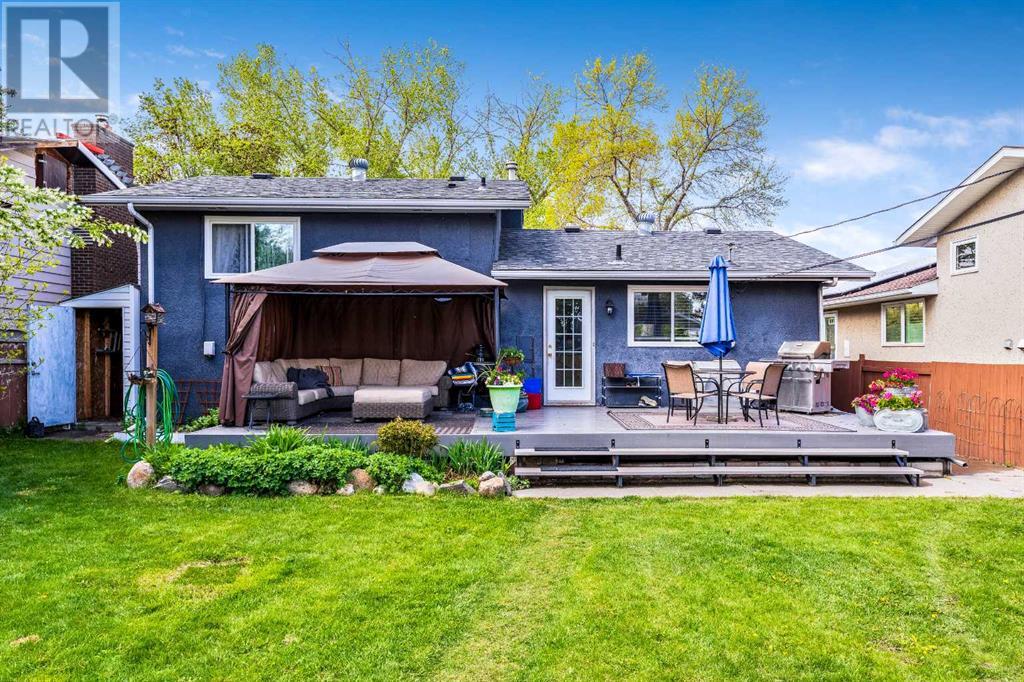 Single Family House 4 Level for Sale in  Addison Place SE Acadia Calgary 