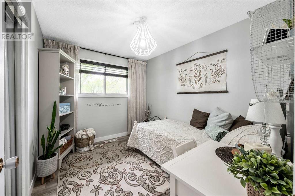 Single Family House 4 Level for Sale in  Addison Place SE Acadia Calgary 
