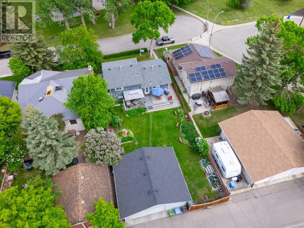 Single Family House 4 Level for Sale in  Addison Place SE Acadia Calgary 