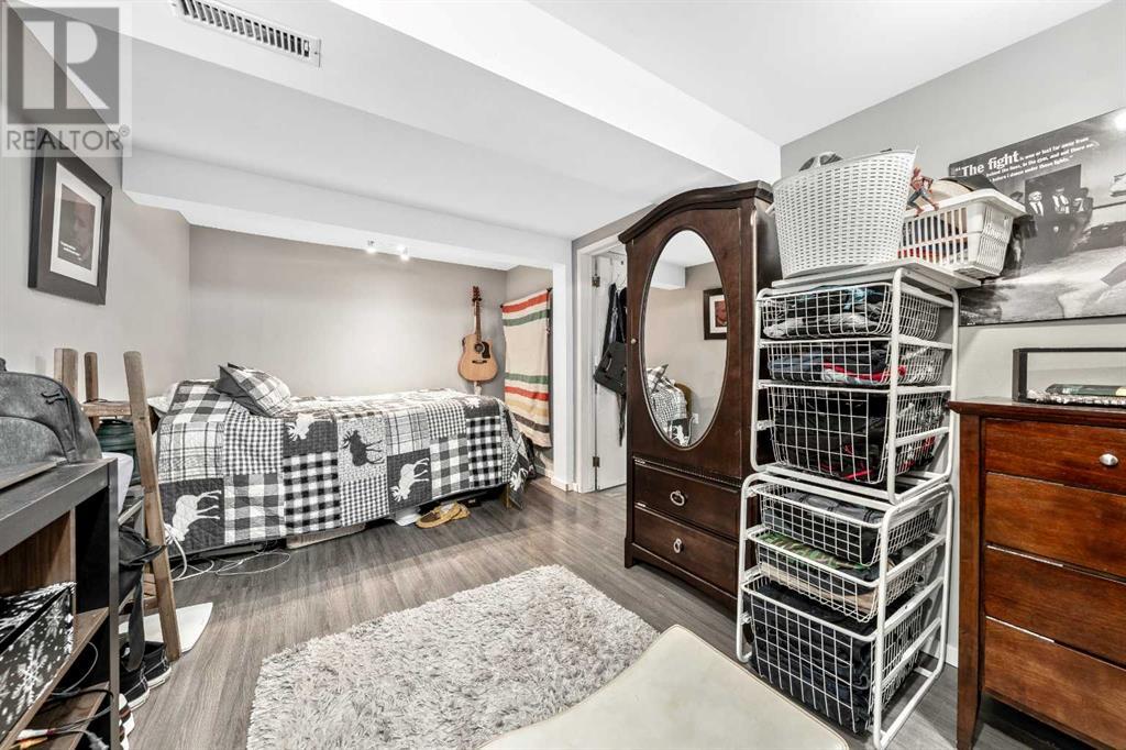Single Family House 4 Level for Sale in  Addison Place SE Acadia Calgary 