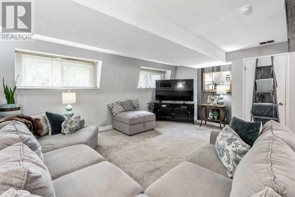Single Family House 4 Level for Sale in  Addison Place SE Acadia Calgary 