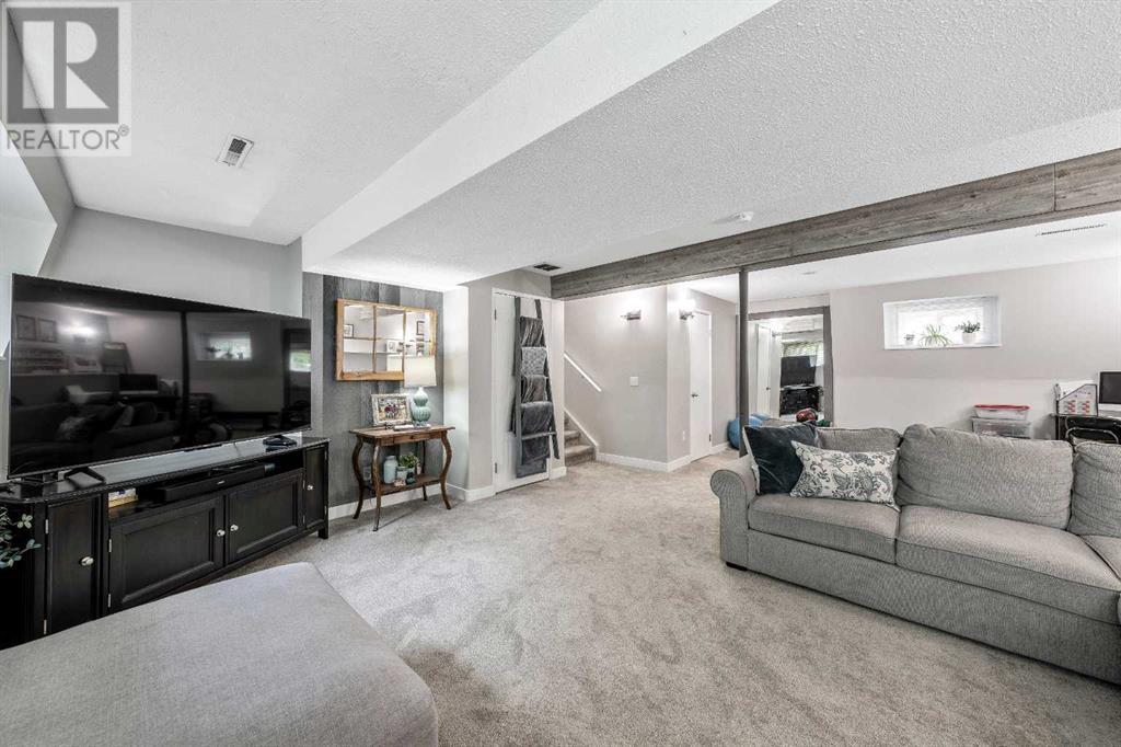 Single Family House 4 Level for Sale in  Addison Place SE Acadia Calgary 