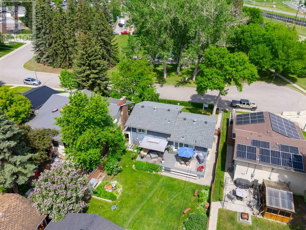 Single Family House 4 Level for Sale in  Addison Place SE Acadia Calgary 