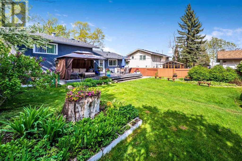 Single Family House 4 Level for Sale in  Addison Place SE Acadia Calgary 