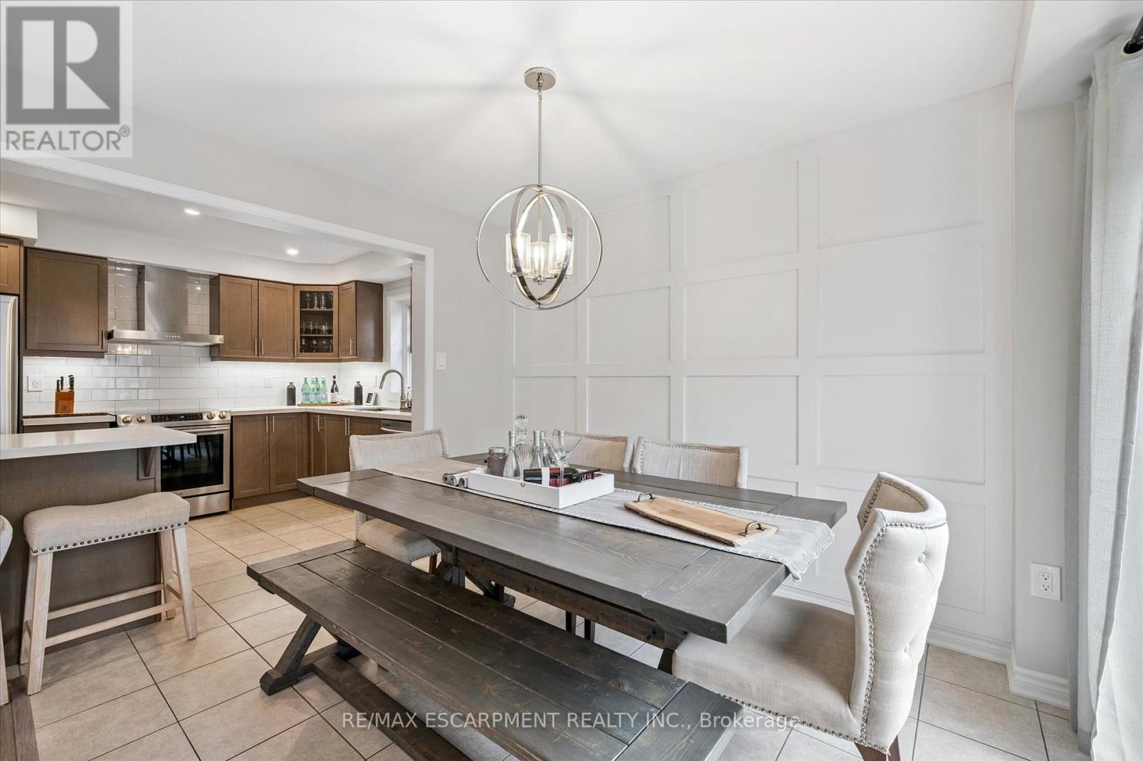 Photo 12 of 80 22 Spring Creek Drive, Hamilton ON