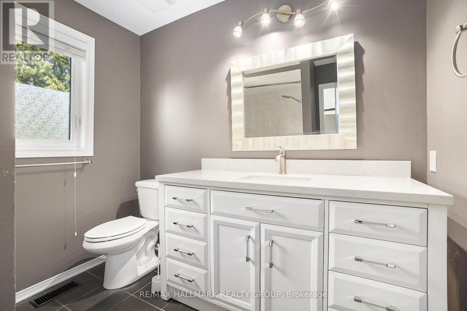 Photo 30 of 314 Stoneway Drive, Ottawa ON