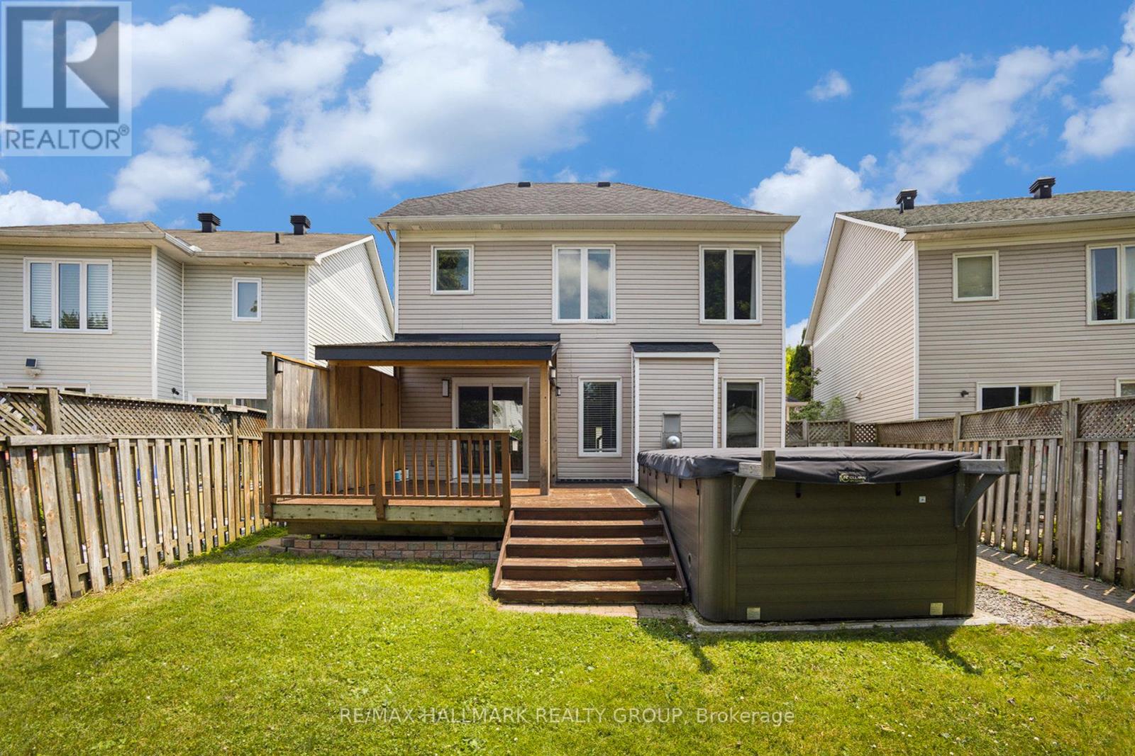 Photo 2 of 314 Stoneway Drive, Ottawa ON