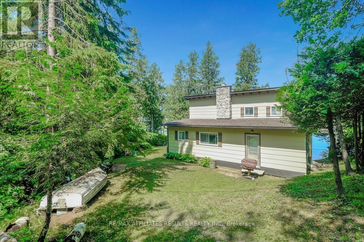 Photo 11 of 2130 B River Road, Mcnab Braeside ON