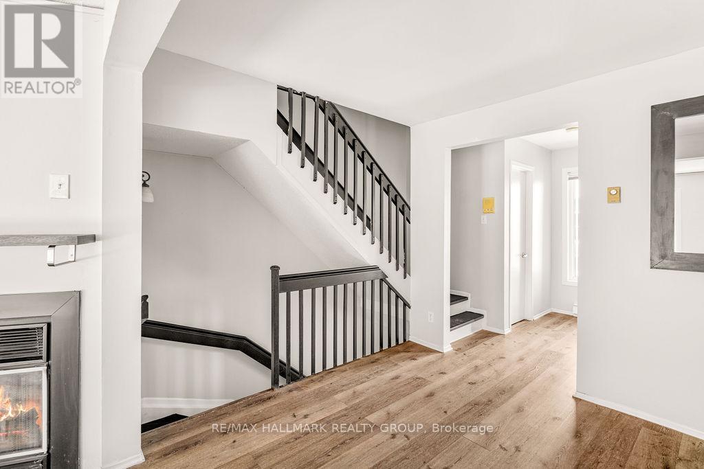 Photo 11 of 4 1 Timberview Way, Ottawa ON