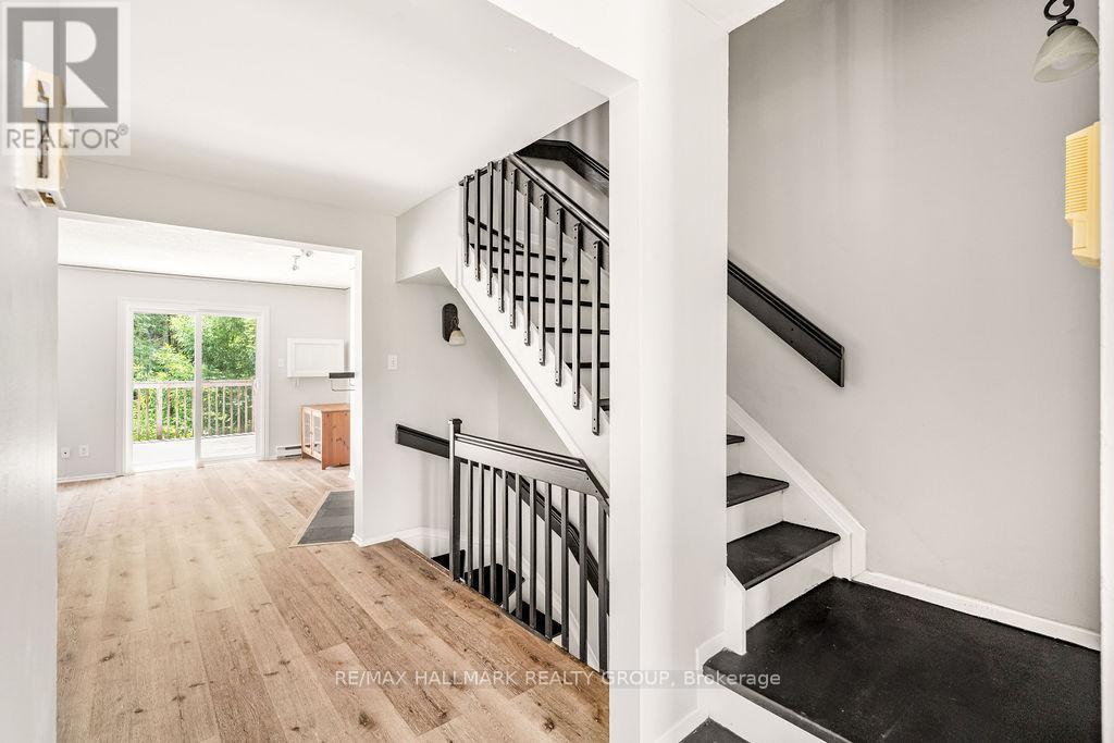 Photo 2 of 4 1 Timberview Way, Ottawa ON