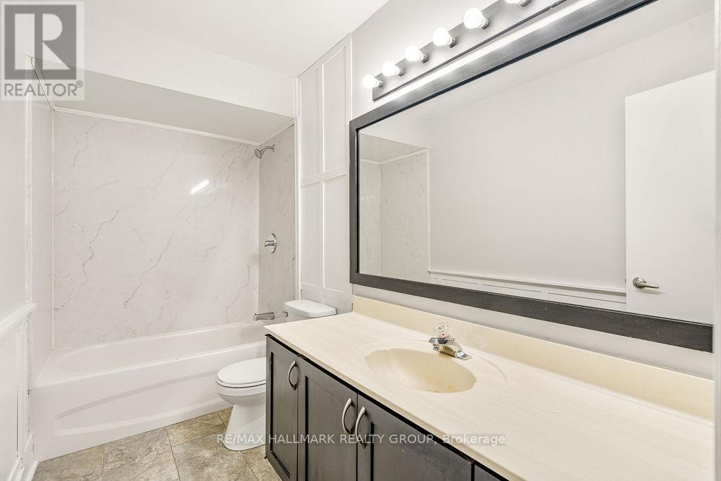 Photo 38 of 4 1 Timberview Way, Ottawa ON