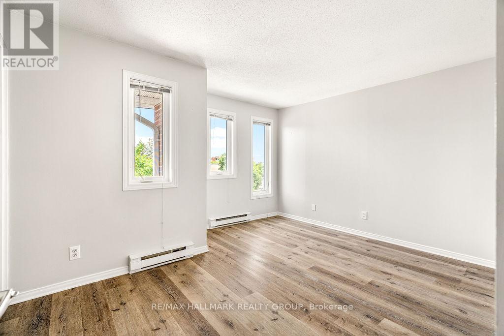 Photo 43 of 4 1 Timberview Way, Ottawa ON