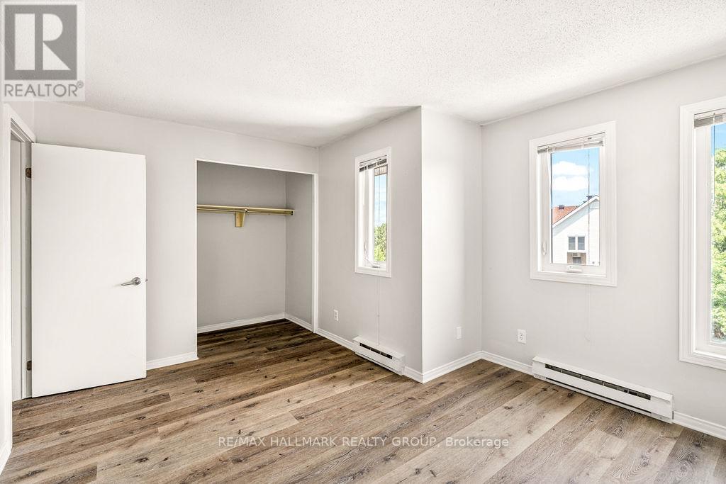 Photo 32 of 4 1 Timberview Way, Ottawa ON