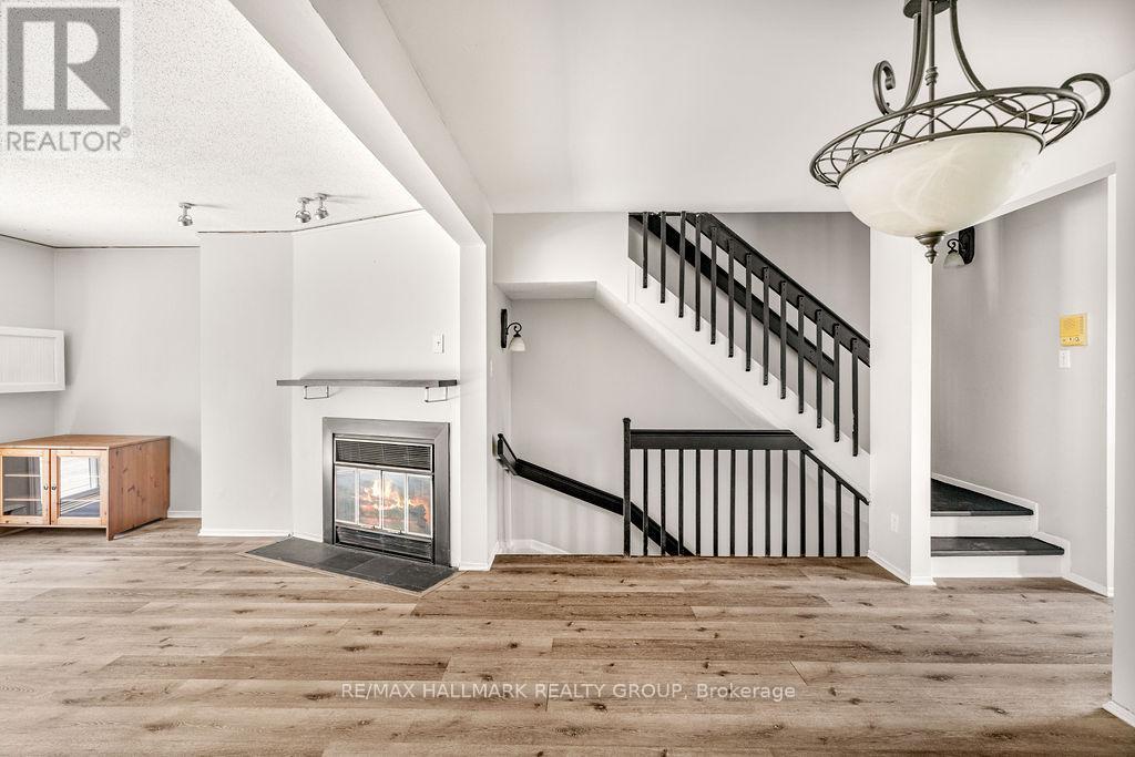 Photo 7 of 4 1 Timberview Way, Ottawa ON
