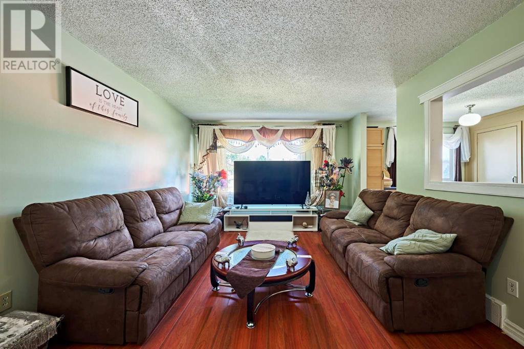 Single Family House Bungalow for Sale in  Doverglen Crescent SE Dover Calgary 
