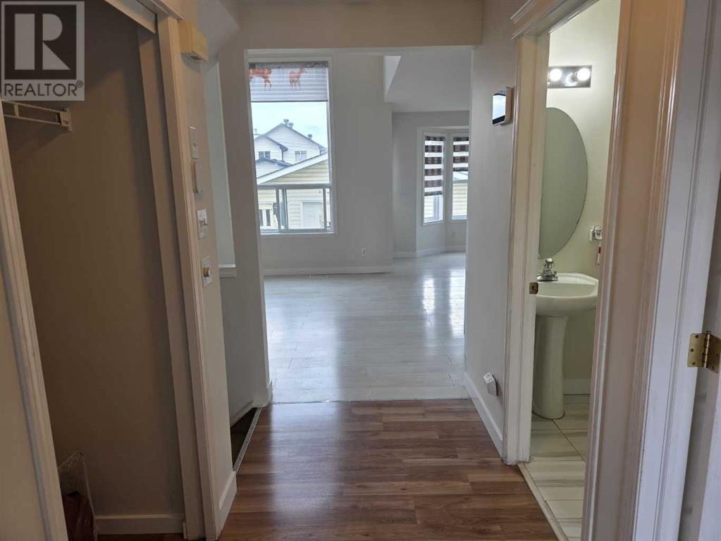 Single Family House for Sale in  Saddlemead Green Saddle Ridge Calgary 