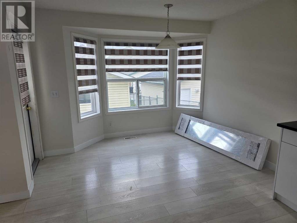 Single Family House for Sale in  Saddlemead Green Saddle Ridge Calgary 
