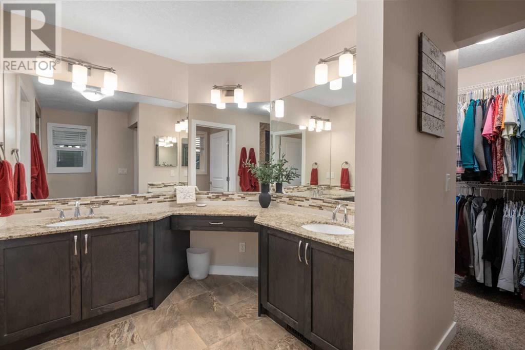 Single Family House for Sale in  Sherwood Street NW Sherwood Calgary 