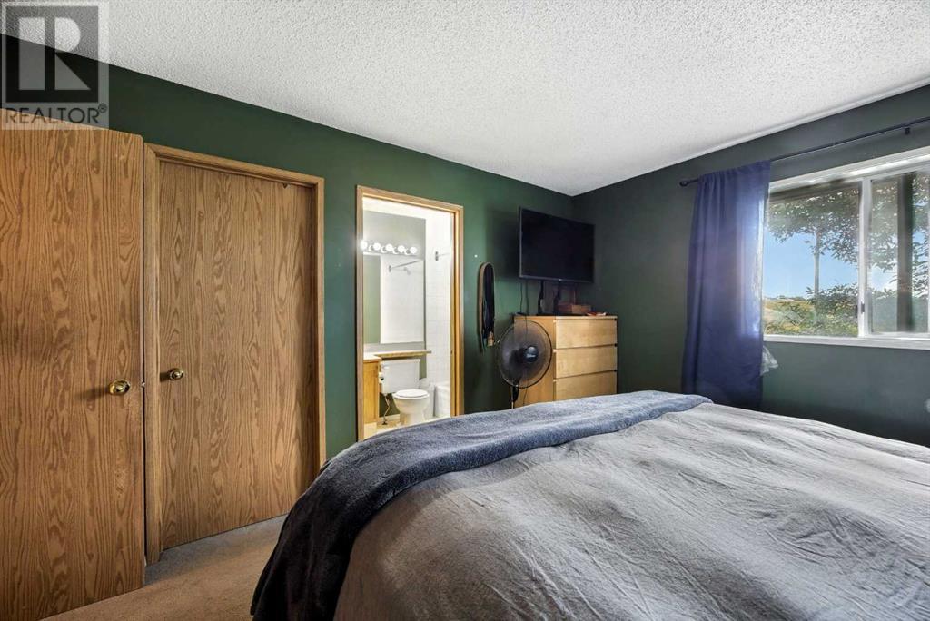 Single Family House 3 Level for Sale in  Riverstone Close SE Riverbend Calgary 