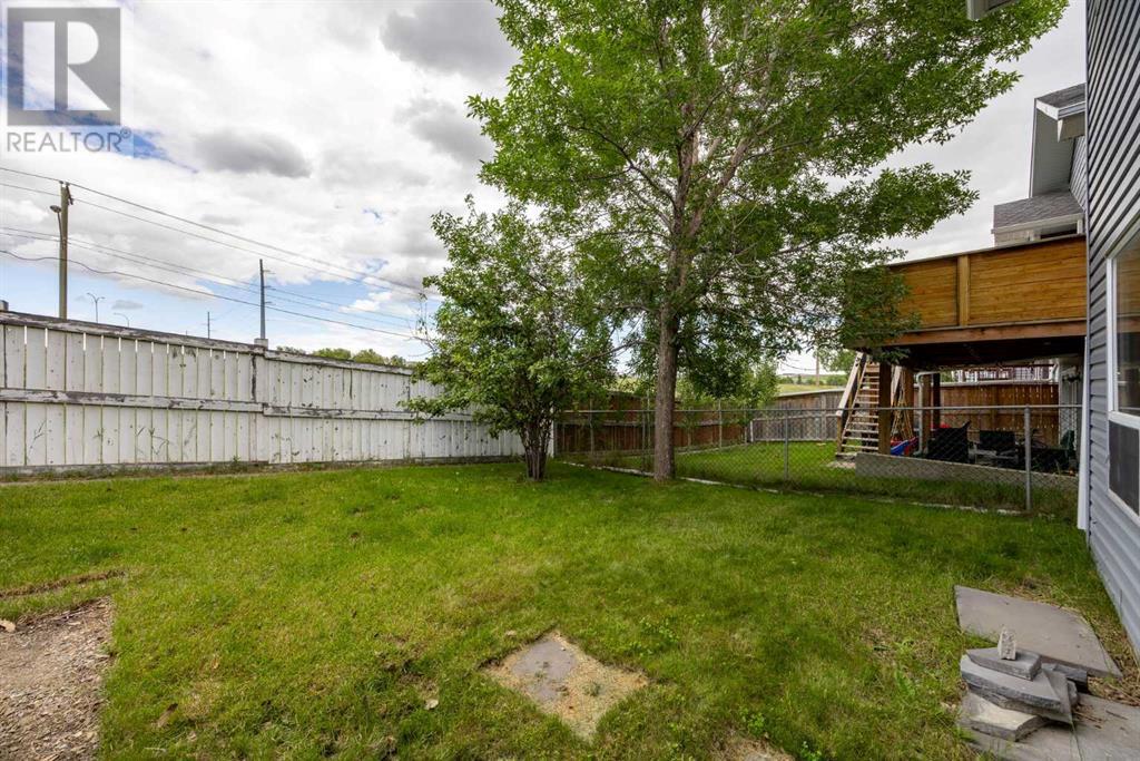 Single Family House 3 Level for Sale in  Riverstone Close SE Riverbend Calgary 