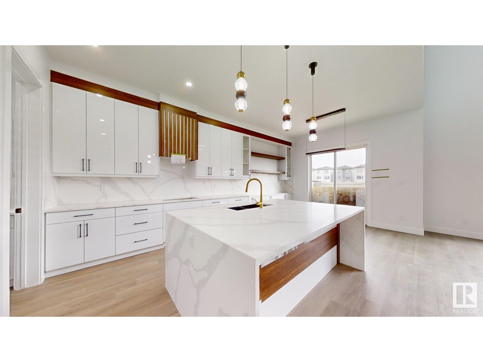 Photo 23 of 1707 18 St Nw, Edmonton AB