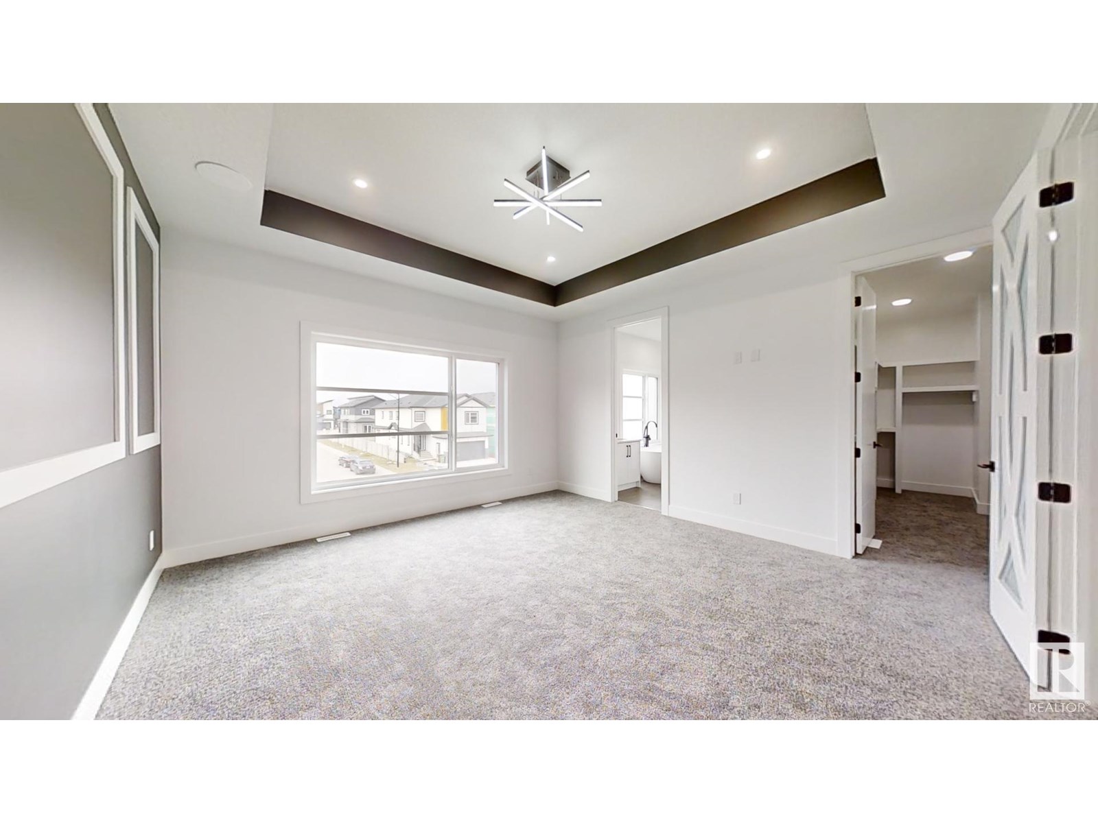 Photo 12 of 1707 18 St Nw, Edmonton AB