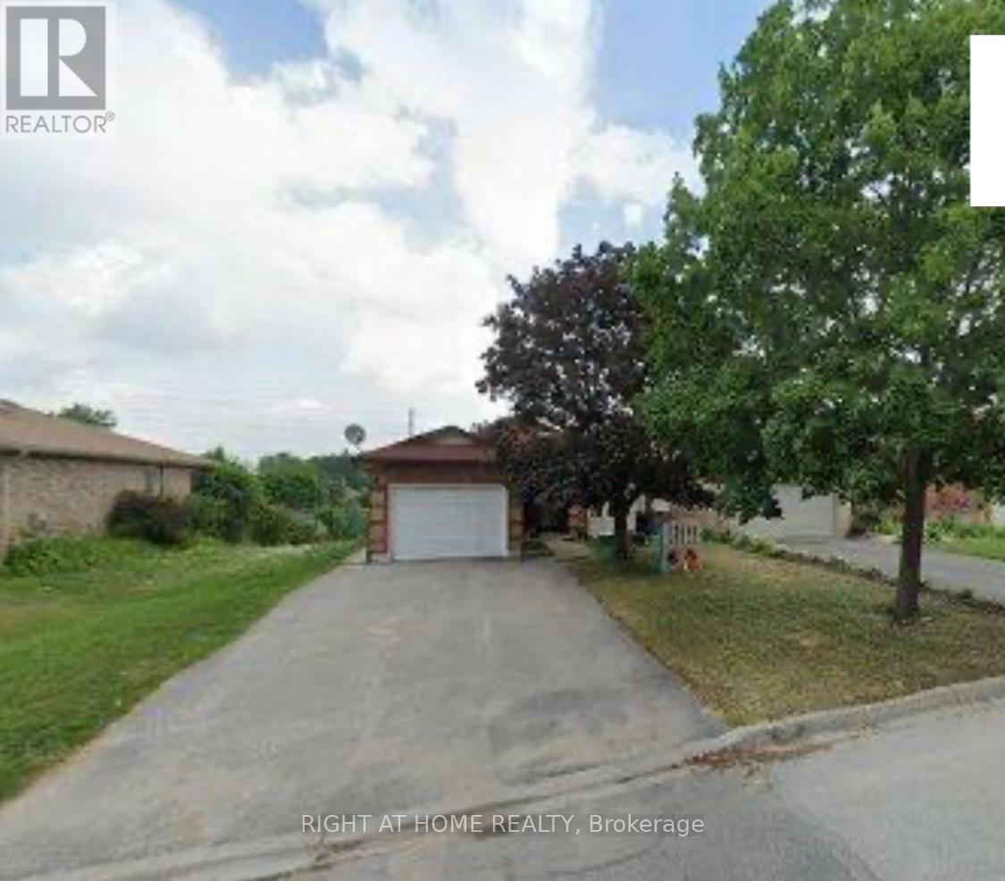 Multi-family House Bungalow for Sale 