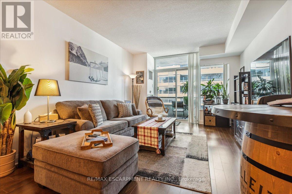 Photo 12 of 316 1 Hurontario Street, Mississauga ON