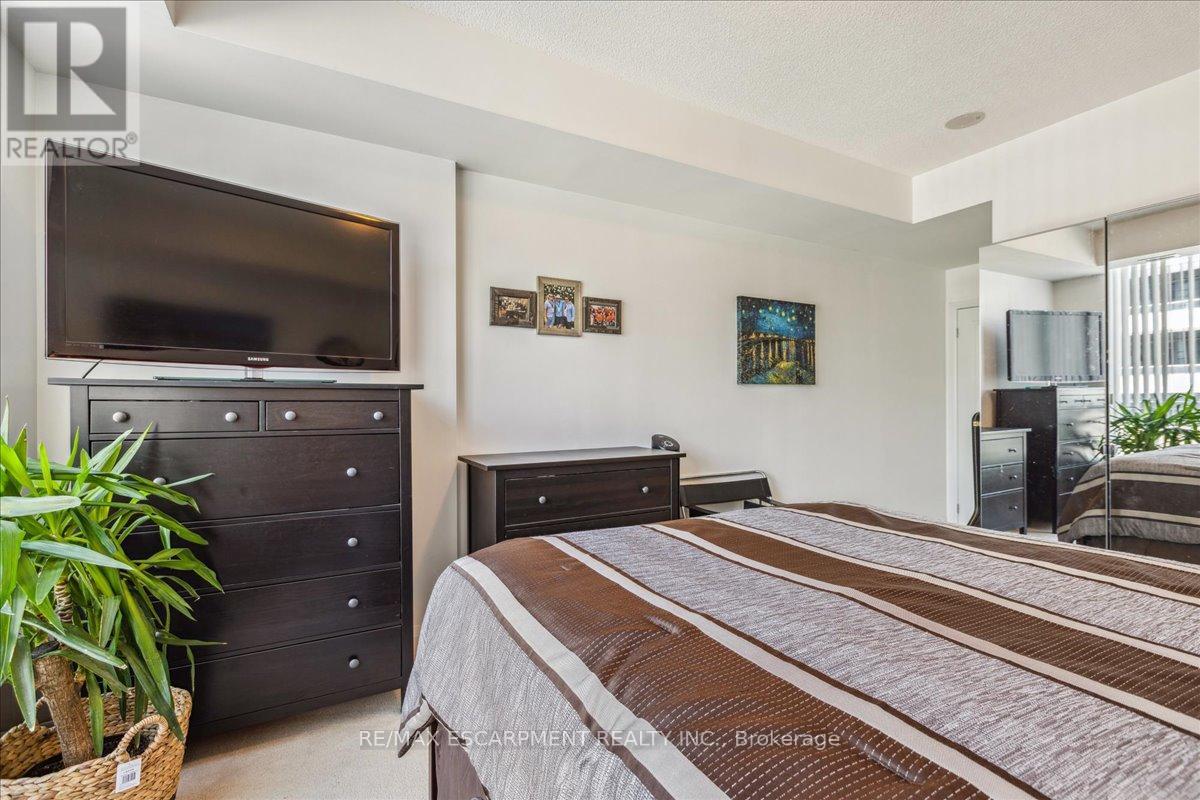 Photo 20 of 316 1 Hurontario Street, Mississauga ON
