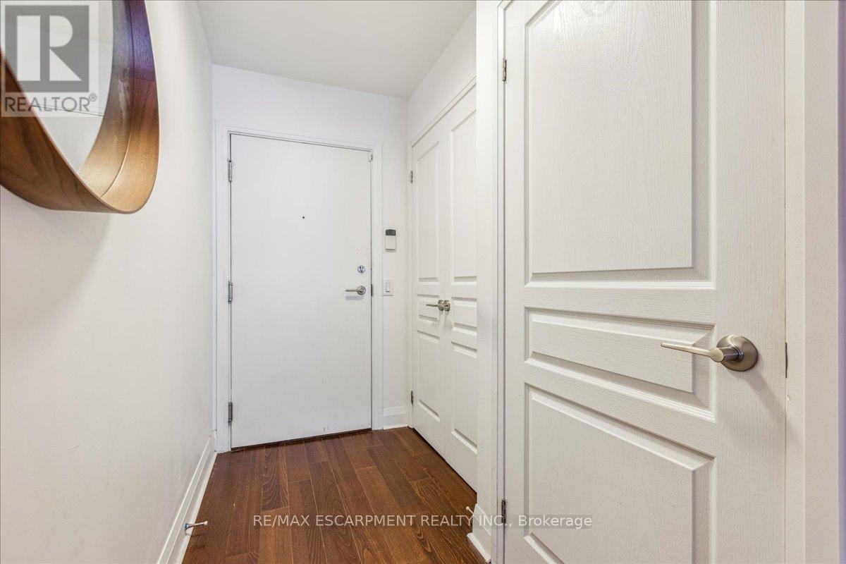Photo 7 of 316 1 Hurontario Street, Mississauga ON