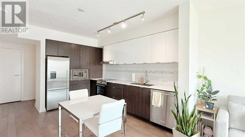 Single Family House for Sale in    Avenue SW Downtown Commercial Core Calgary 