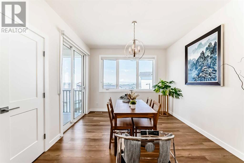 Single Family House for Sale in  Crestridge Common SW Crestmont Calgary 