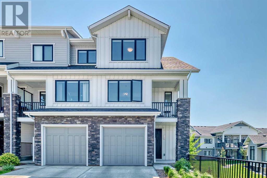 932 Crestridge Common SW, Calgary, Alberta